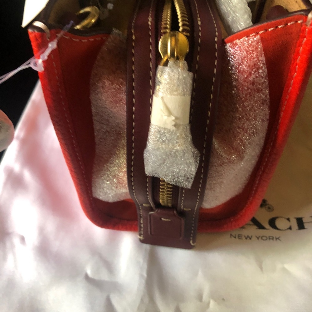 🌹 RARE Coach Rogue 17 with Custom Tea Roses - Picture 6 of 12